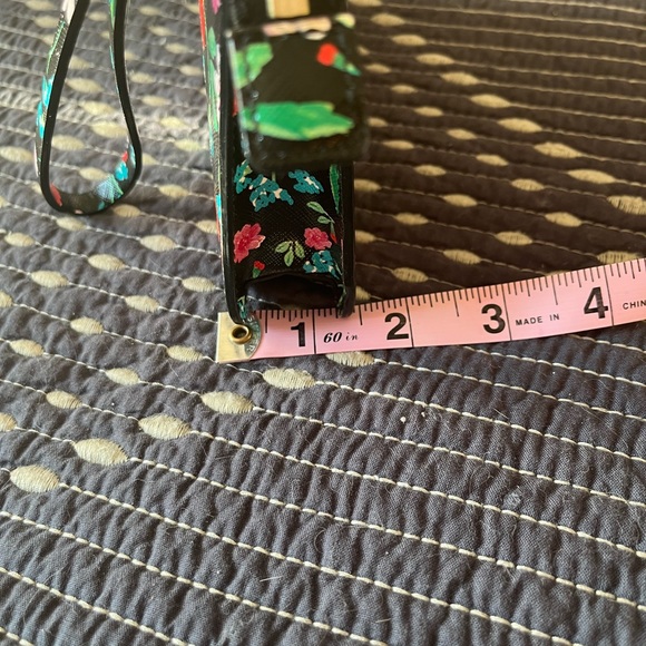 Kate spade wristlet. Like new. - Picture 4 of 4